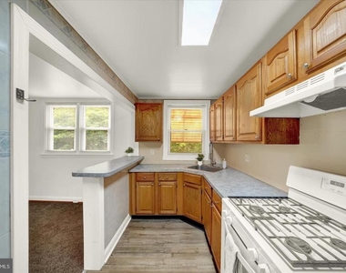 142 W 21st Street - Photo Thumbnail 11