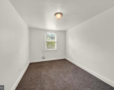 142 W 21st Street - Photo Thumbnail 15