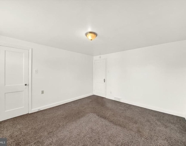 142 W 21st Street - Photo Thumbnail 13