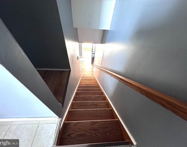 245 Lexington Avenue - Photo Thumbnail 6