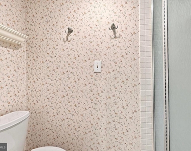 150 W Kenilworth Circle W - Photo Thumbnail 9