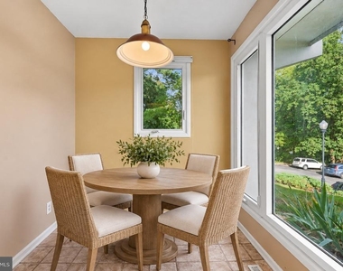 150 W Kenilworth Circle W - Photo Thumbnail 3