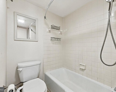 150 W Kenilworth Circle W - Photo Thumbnail 12