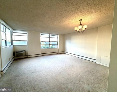 1030 E Lancaster Avenue - Photo Thumbnail 7