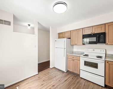 178 Valley Stream Circle - Photo Thumbnail 8