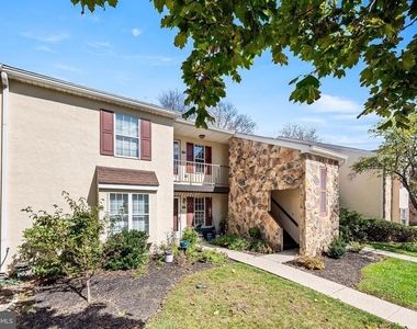 178 Valley Stream Circle - Photo Thumbnail 1