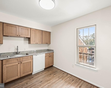 178 Valley Stream Circle - Photo Thumbnail 7