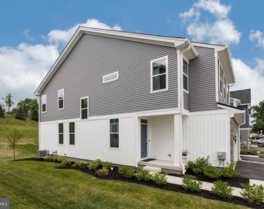 30 Sassafras Lane - Photo Thumbnail 1