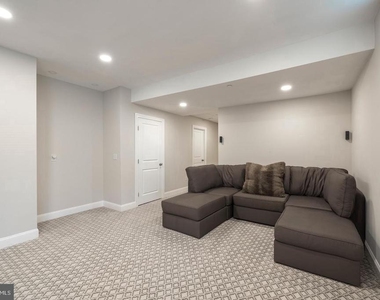30 Sassafras Lane - Photo Thumbnail 3