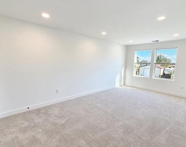 6 Apricot Lane - Photo Thumbnail 14