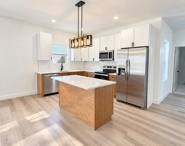 6 Apricot Lane - Photo Thumbnail 5
