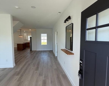6 Apricot Lane - Photo Thumbnail 4