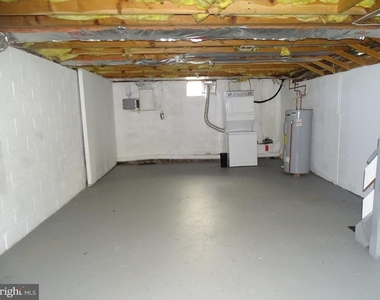 111 Hunter Way - Photo Thumbnail 10