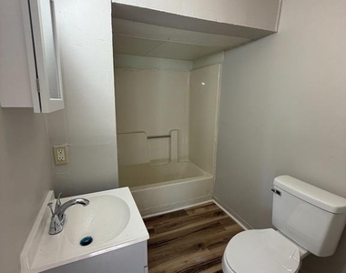 51 E Griffith Street - Photo Thumbnail 10