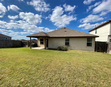 466 Eagle Brook Ln - Photo Thumbnail 10