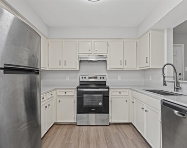 10616 Mellow Meadows Dr - Photo Thumbnail 6
