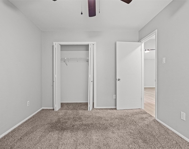 10616 Mellow Meadows Dr - Photo Thumbnail 19