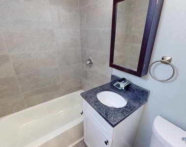 910 Gateway Boulevard - Photo Thumbnail 15
