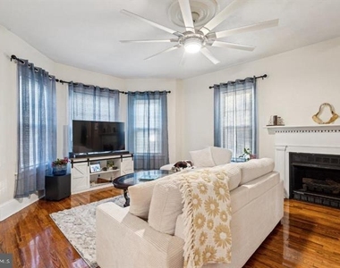221 Center Street - Photo Thumbnail 2