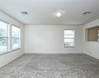 1815 Lost Maples Loop - Photo Thumbnail 5