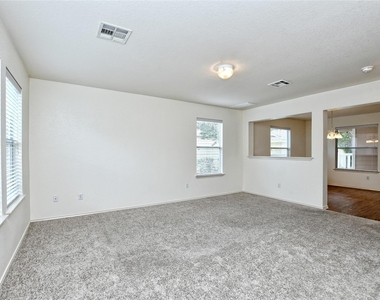 1815 Lost Maples Loop - Photo Thumbnail 6