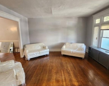 1480 Bradley Avenue - Photo Thumbnail 5