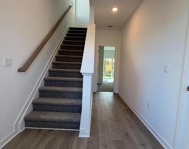 47 Silverbell Avenue - Photo Thumbnail 7