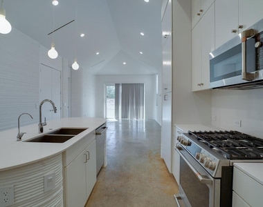 304 Painted Sunset Dr - Photo Thumbnail 4