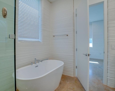 304 Painted Sunset Dr - Photo Thumbnail 16