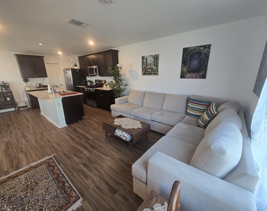 7208 Spotted Leaf Way - Photo Thumbnail 9