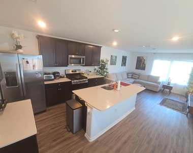 7208 Spotted Leaf Way - Photo Thumbnail 7