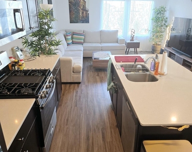 7208 Spotted Leaf Way - Photo Thumbnail 6