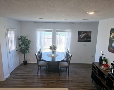 7208 Spotted Leaf Way - Photo Thumbnail 5
