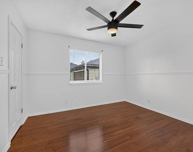 16831 Bailey Jean Dr - Photo Thumbnail 12