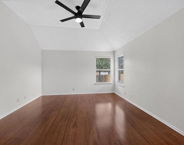 16831 Bailey Jean Dr - Photo Thumbnail 6
