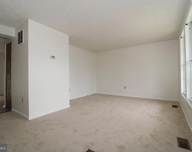 1524 Violet Drive - Photo Thumbnail 1