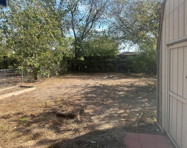 2602 S Bagdad Rd - Photo Thumbnail 22
