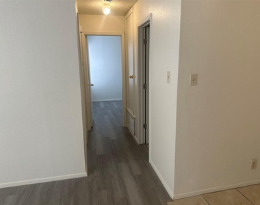 2602 S Bagdad Rd - Photo Thumbnail 13