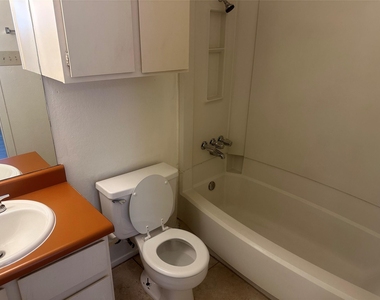2602 S Bagdad Rd - Photo Thumbnail 11