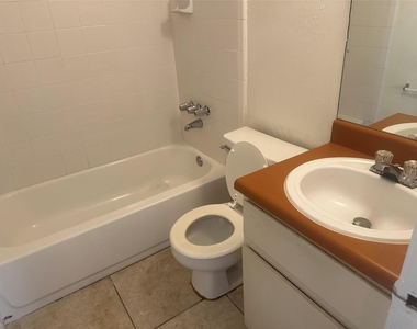 2602 S Bagdad Rd - Photo Thumbnail 14