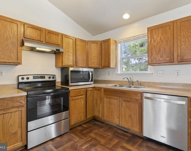 20851 Autumn Mill Court - Photo Thumbnail 8