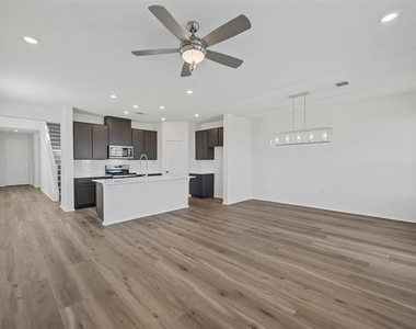 12509 Oxford Vineyard Ln - Photo Thumbnail 4