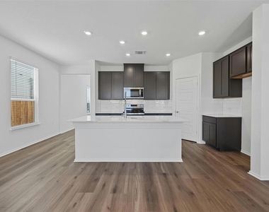 12509 Oxford Vineyard Ln - Photo Thumbnail 7