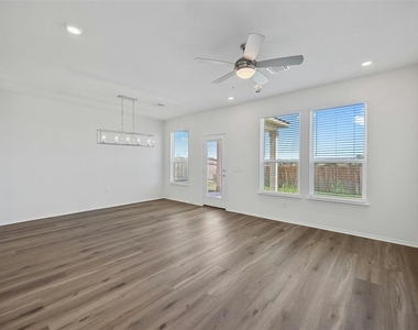 12509 Oxford Vineyard Ln - Photo Thumbnail 3
