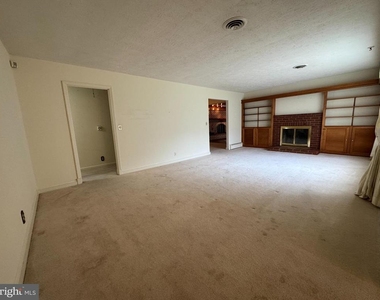 21500 Point Lookout Road - Photo Thumbnail 7