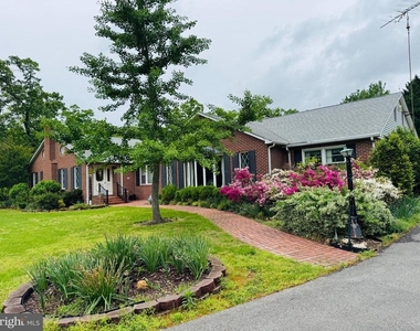 21500 Point Lookout Road - Photo Thumbnail 2