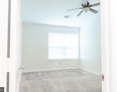 744 Faraway Court - Photo Thumbnail 17