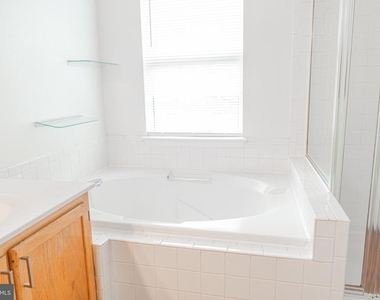 744 Faraway Court - Photo Thumbnail 15