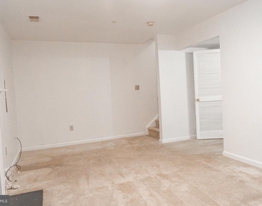 744 Faraway Court - Photo Thumbnail 10