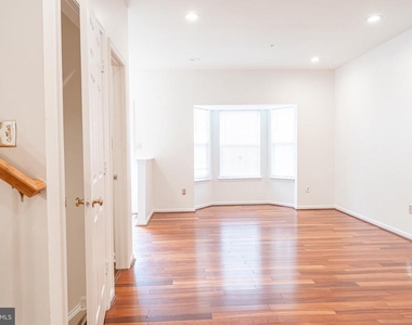 744 Faraway Court - Photo Thumbnail 6